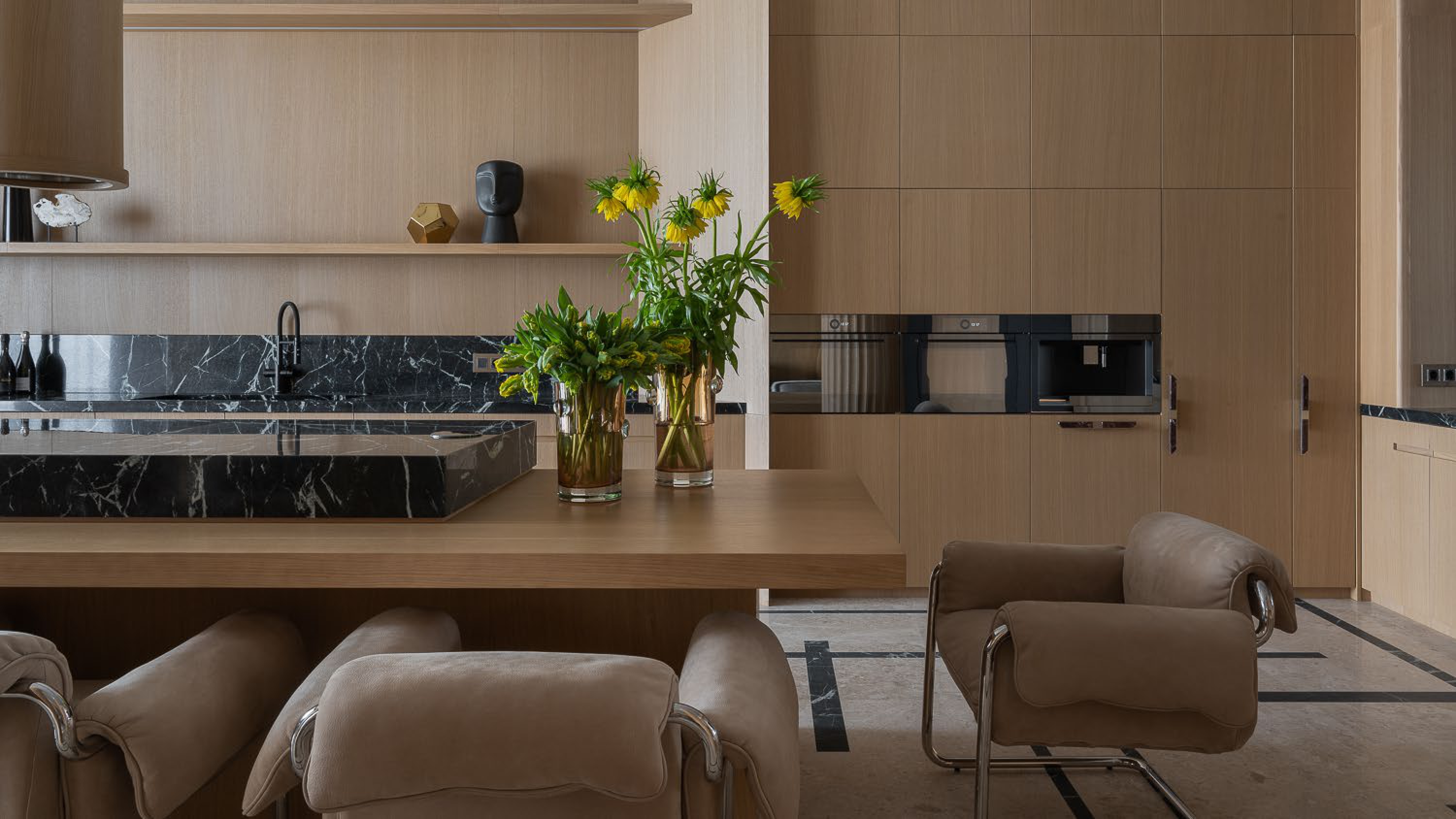 Океанический дом Villa Alora 1400 м² в Миллениум Парке у канала. Мастер-блок 220 м², спа, искусство